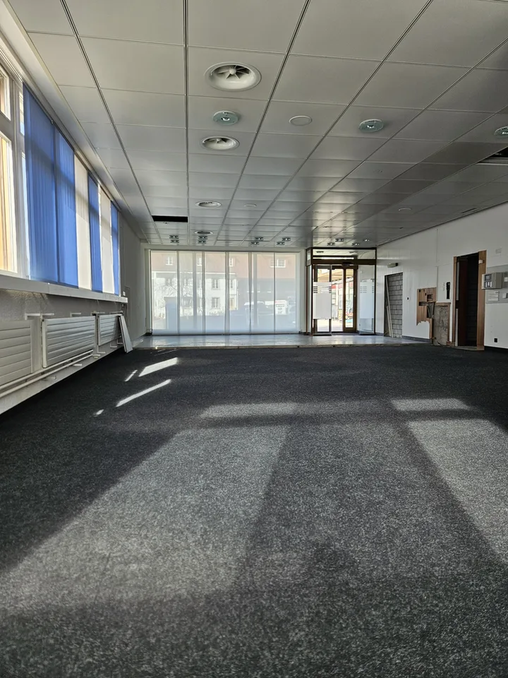 Spazio commerciale in affitto nel centro di Urdorf – foto 6 di 8