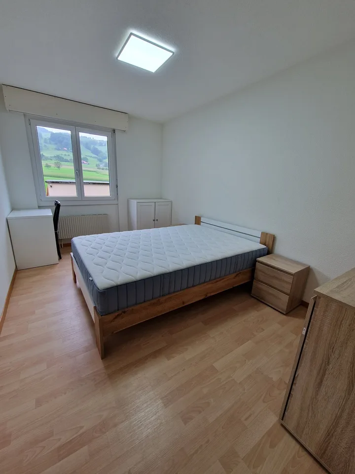 Monteurzimmer Zimmer möbliert, (Achtung: Mitbenützung von Küche und Bad ) – Foto 6 von 14