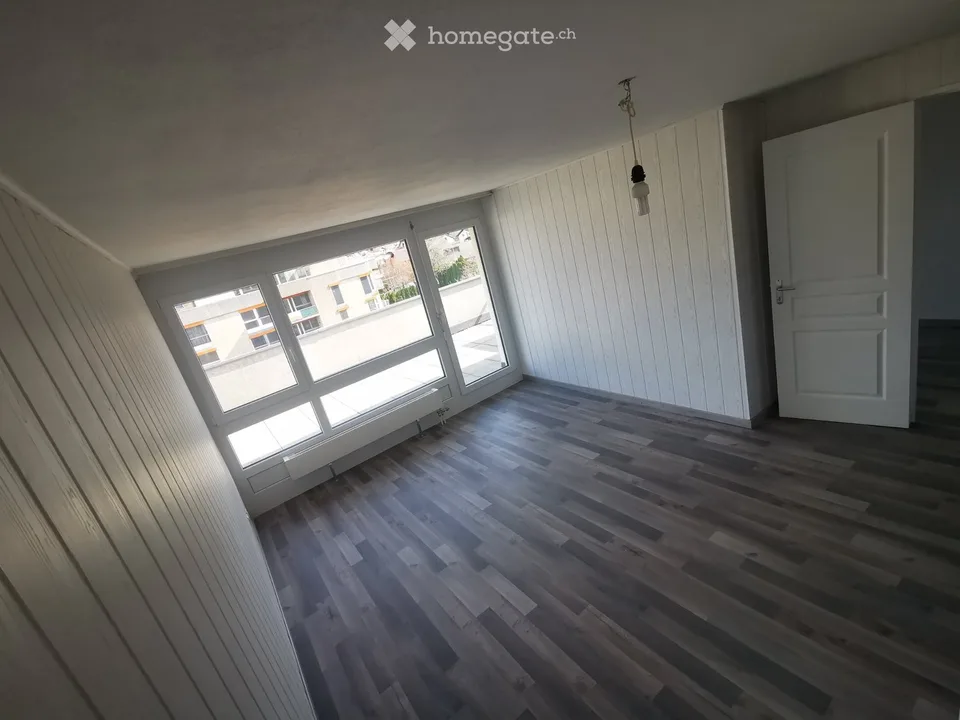 Appartamento mansardato moderno e luminoso di 2 locali