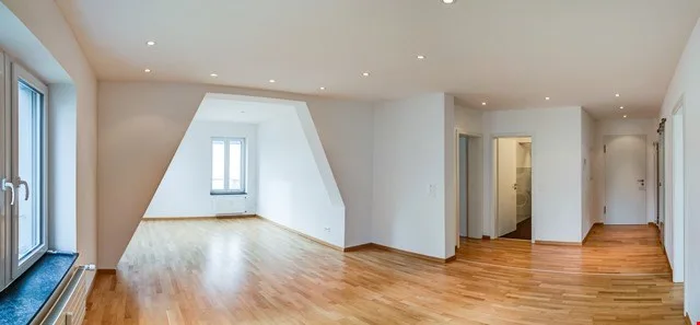 Appartamento di charme di 3,5 locali in un edificio storico sulla piazza del mercato a Rorschach