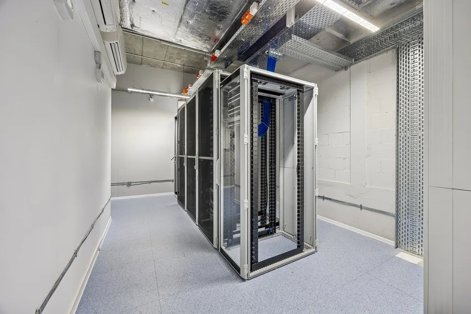 Bürofläche 1’500 m² mit 218 m² Lager, im Herzen von Biel – Foto 28 von 28