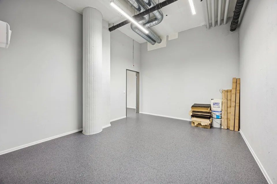 Bürofläche 1’500 m² mit 218 m² Lager, im Herzen von Biel – Foto 21 von 28