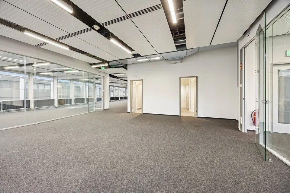 Bürofläche 1’500 m² mit 218 m² Lager, im Herzen von Biel – Foto 10 von 28