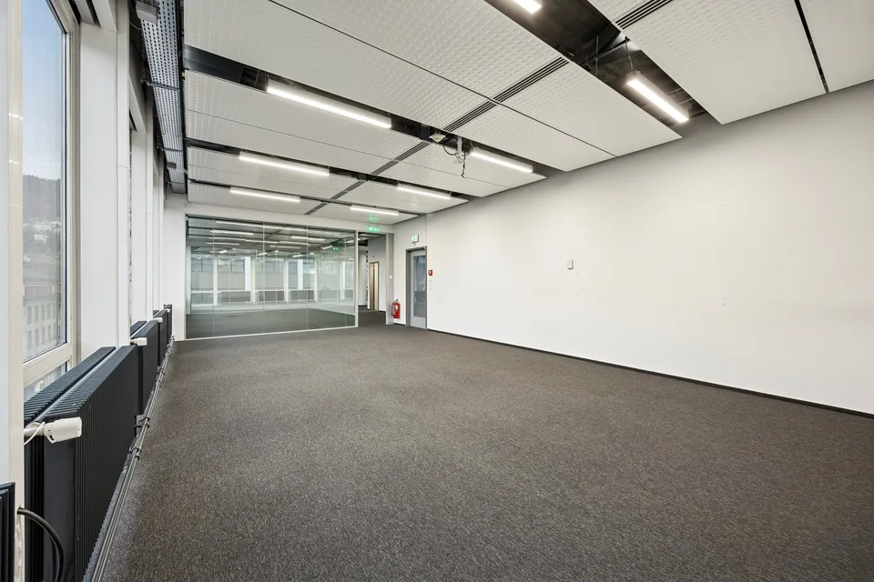 Bürofläche 1’500 m² mit 218 m² Lager, im Herzen von Biel – Foto 9 von 28