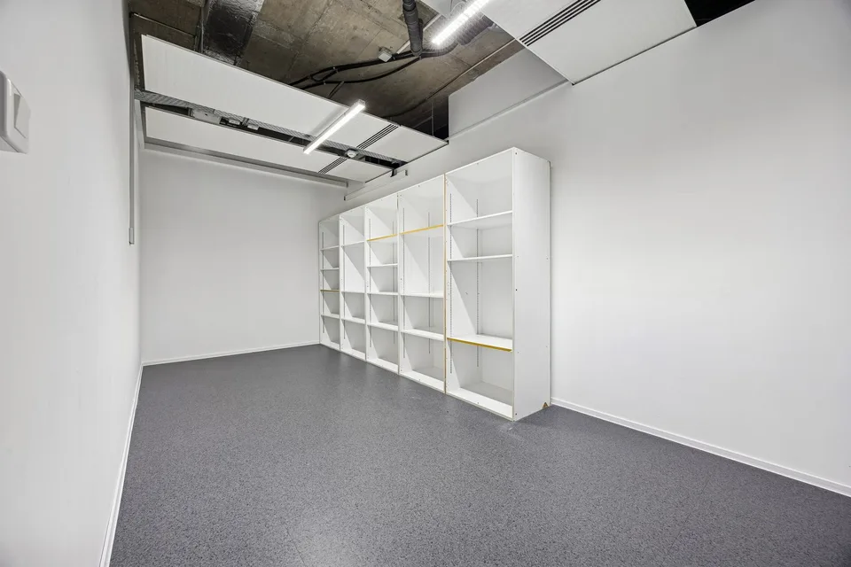 Bürofläche 1’500 m² mit 218 m² Lager, im Herzen von Biel – Foto 22 von 28