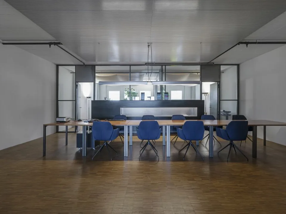 Ausgebaute Bürofläche im Shared Office mit Küche und Aufenthaltsraum