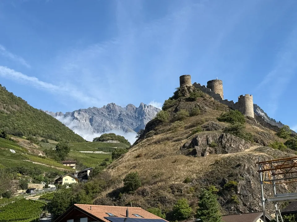 Bella casa bifamiliare nuova con 6 locali a Saillon, in costruzione
