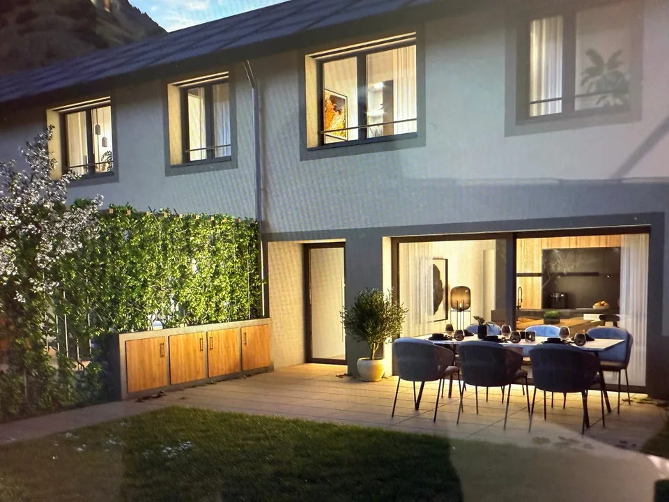 Magnifique maison bifamiliale neuve de 6 pièces à Saillon, en cours de construction