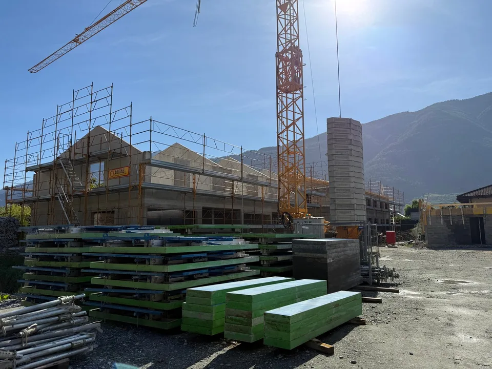 Bella casa bifamiliare nuova con 6 locali a Saillon, in costruzione
