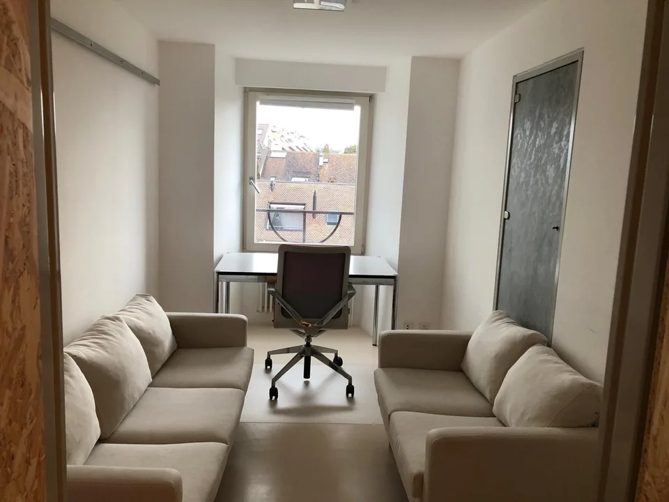 Ufficio moderno, atipico, nel cuore di Nyon, con vista sul lago - Place du Château