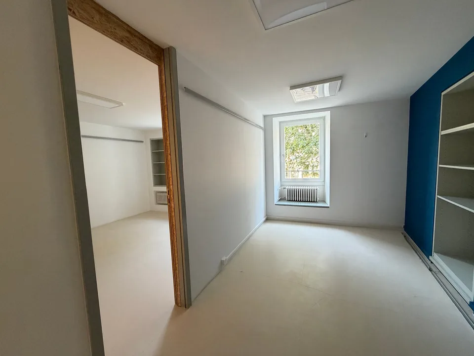 Modernes, untypisches Büro im Herzen von Nyon, mit Seeblick - Place du Château – Foto 12 von 17