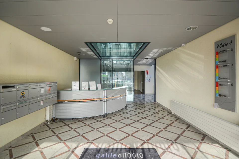 Büro/Atelier 173 m2 - Nähe Autobahn und Verkehrsmittel