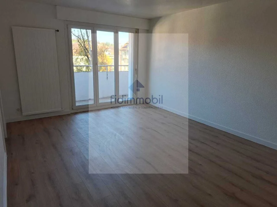 3 Zimmer mit Balkon, Fritz-Courvoisier 24, La Chaux-de-Fonds