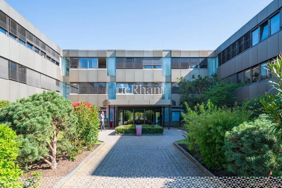 Bureaux rénovés de 117m2 à louer à Saint-Sulpice