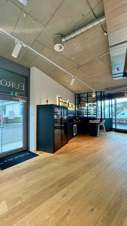 Spazi commerciali attraenti nel centro di Köniz