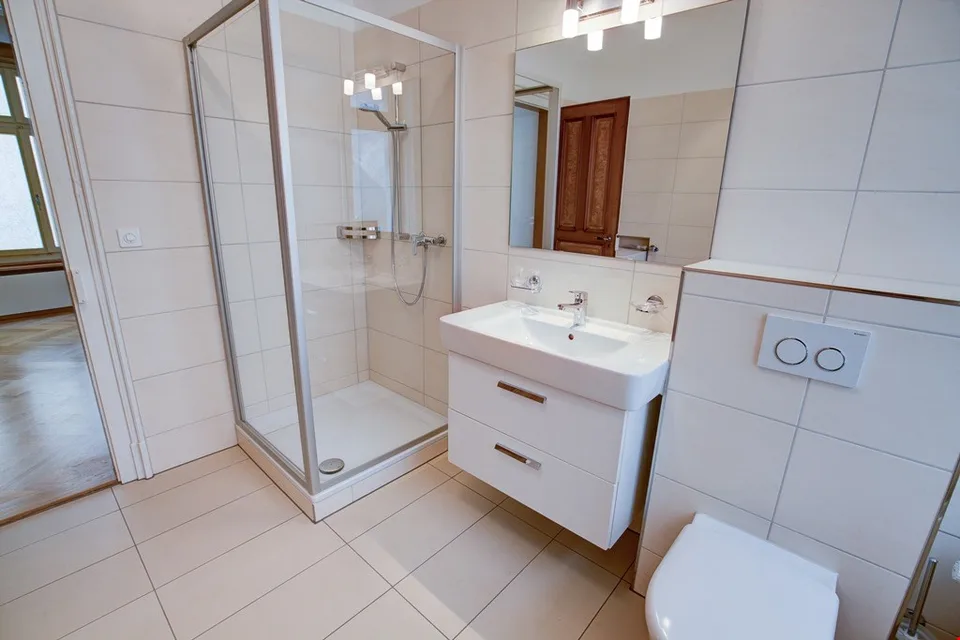 Ufficio in un appartamento di grande casa vecchia con molto charme – foto 10 di 13