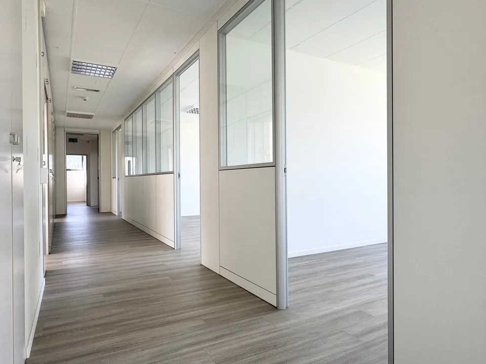 Modernes Büro in strategischer Lage und mit Klimaanlage