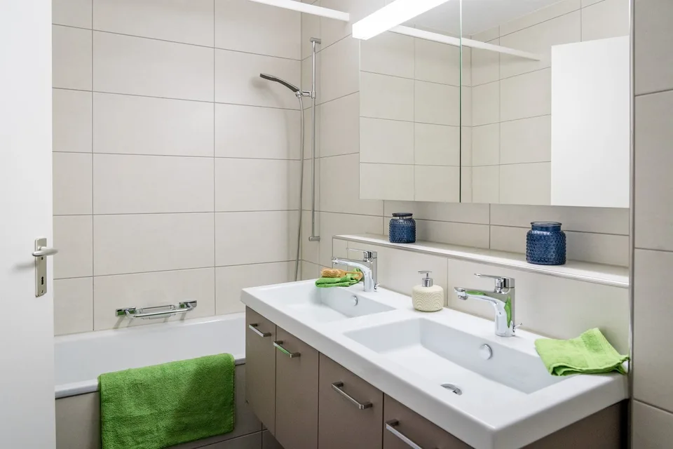 La tua nuova casa familiare - vivere nel verde!