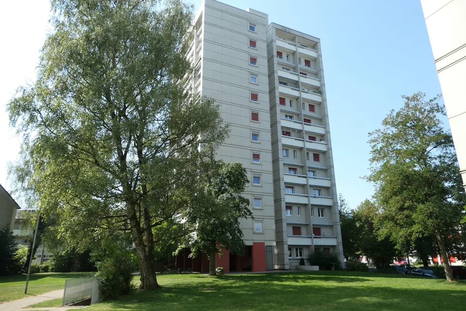 EINSTELLHALLENPLATZ AN ZENTRALER LAGE ZU VERMIETEN