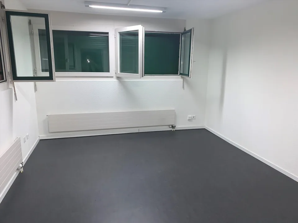 160m2 Büroräume nähe Letzipark – Foto 6 von 8