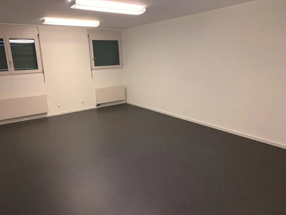 160m2 Bureaux à proximité de Letzipark