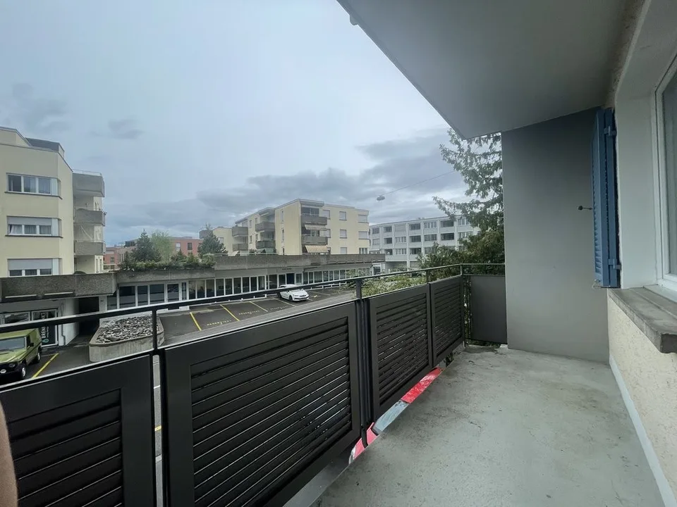 gemütliche 4 Zimmer-Wohnung mit Balkon