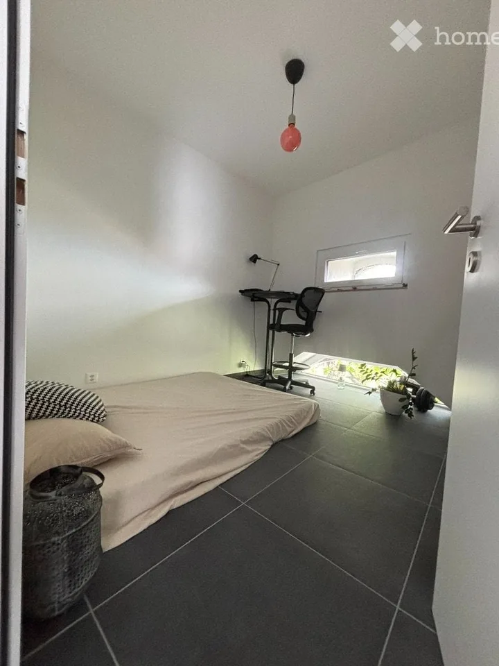 Appartamento / condominio di 4 camere e 1 bagno
