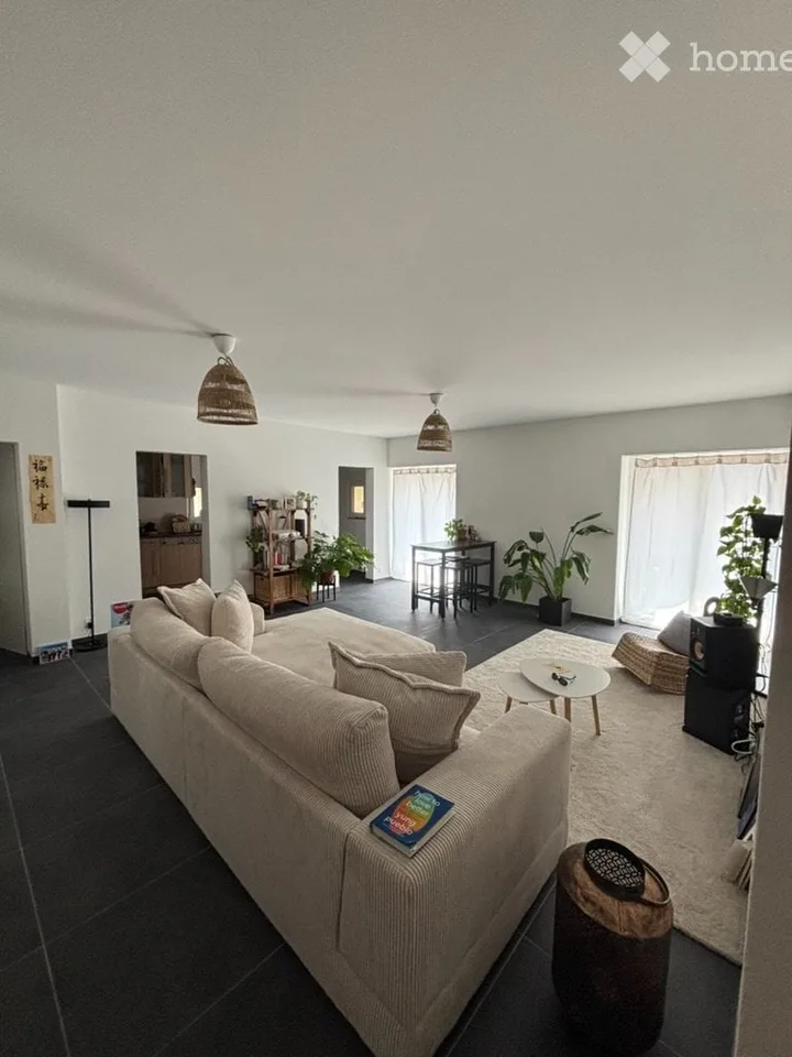 Appartement / condominium de 4 chambres et 1 salle de bain