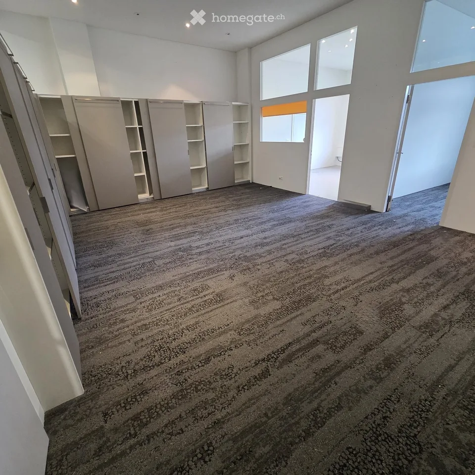 Attraktive und flexible Büroräume in gepflegtem Geschäftsgebäude an zentraler Lage