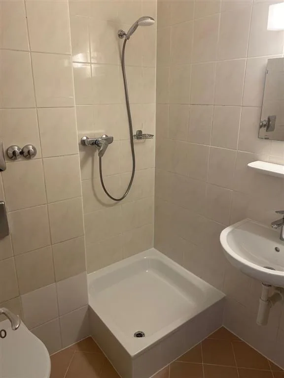 Appartement,1,24