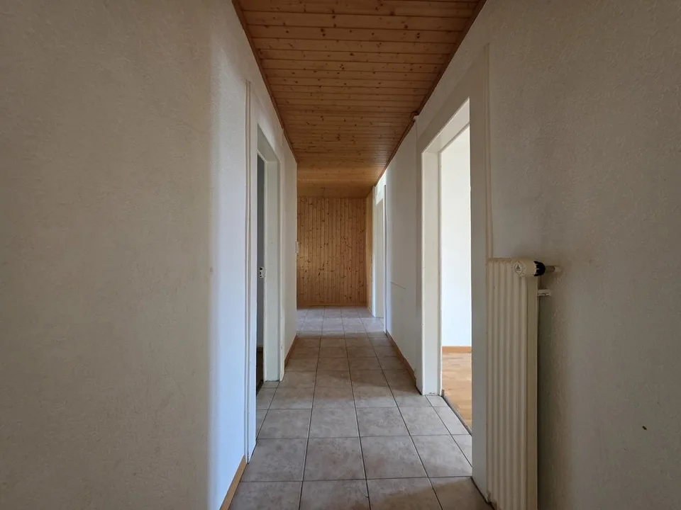 Schönes Dachgeschoß-Apartment in der Nähe aller Einrichtungen