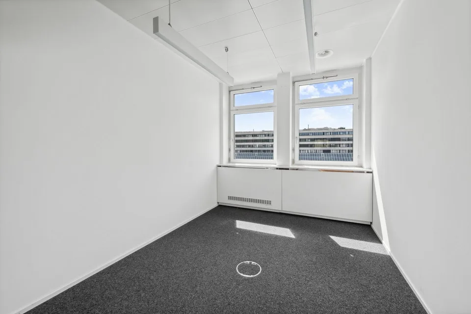 Travailler dans des bureaux rénovés certifiés DGNB-Gold directement sur la place Trafoplatz à Baden – photo 8 sur 20