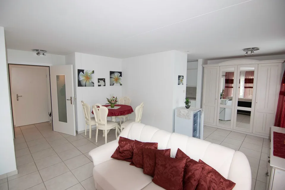 Moderne 2.5-Zimmer-Wohnung mit 30m2 Terrasse in Dielsdorf Zürich