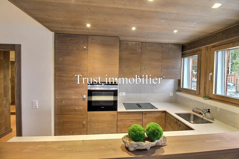3008L. Affitto annuale. Appartamento completamente ristrutturato