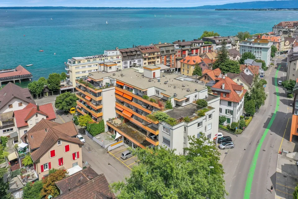 Appartamento luminoso 2.5 locali con balcone e vista lago a Rorschach