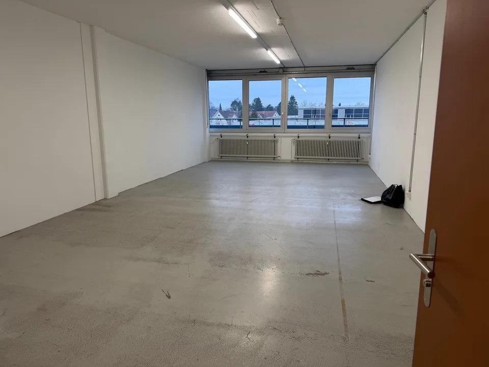 Spazio commerciale polivalente al 3° piano ad Aarberg