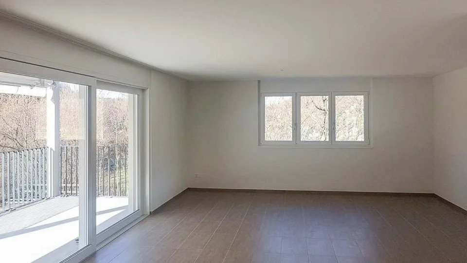 Stilvolle 3.5 Zimmer Wohnung im Grünen auf Eigentumsstandard