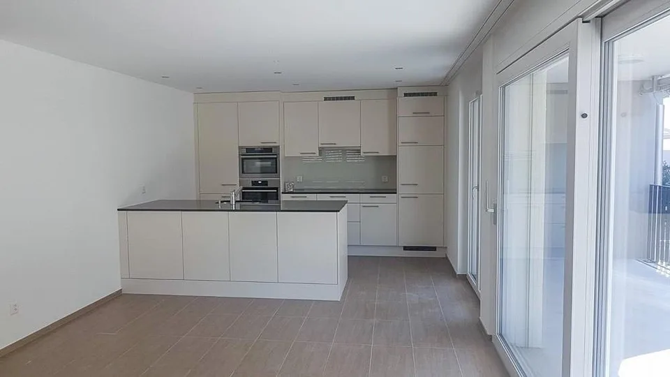 Stilvolle 3.5 Zimmer Wohnung im Grünen auf Eigentumsstandard