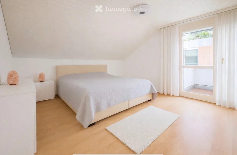 Moderne 4.5-Zimmer-Dachwohnung in bester Lage