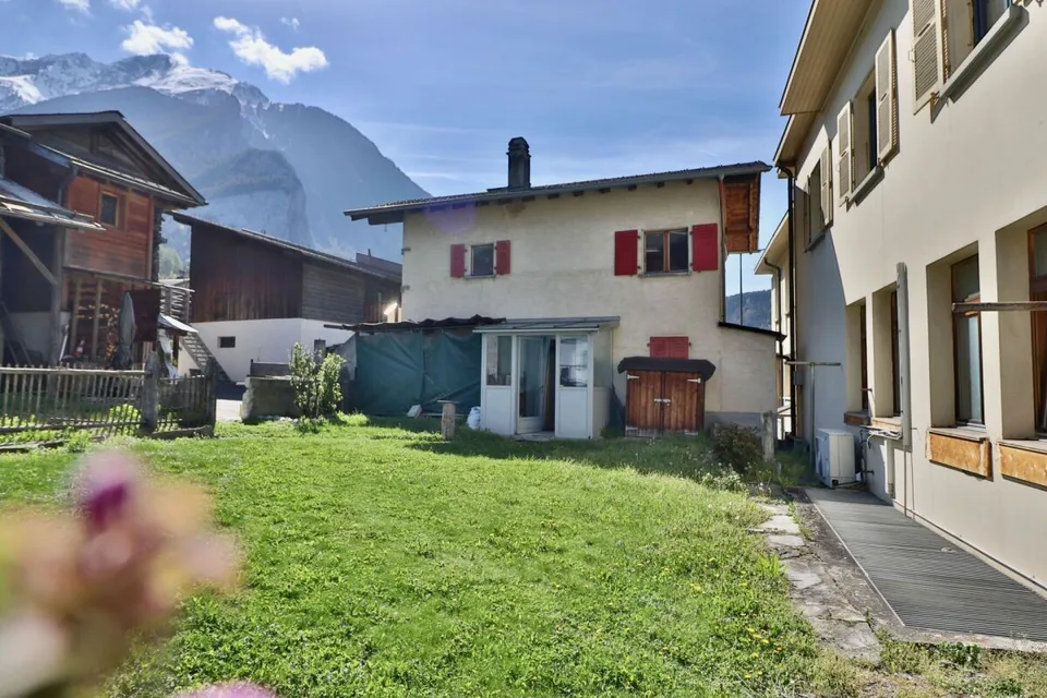 Sembrancher - Charmantes Dorfhaus mit großem Potenzial