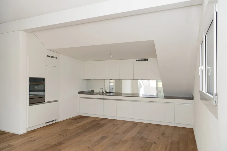 Grosszügige Dachwohnung mit Terrasse (G1-3)