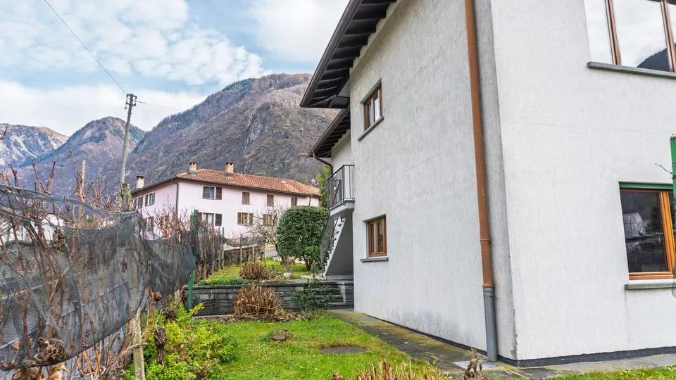 Großes Haus mit Garten in Roveredo – Foto 6 von 30