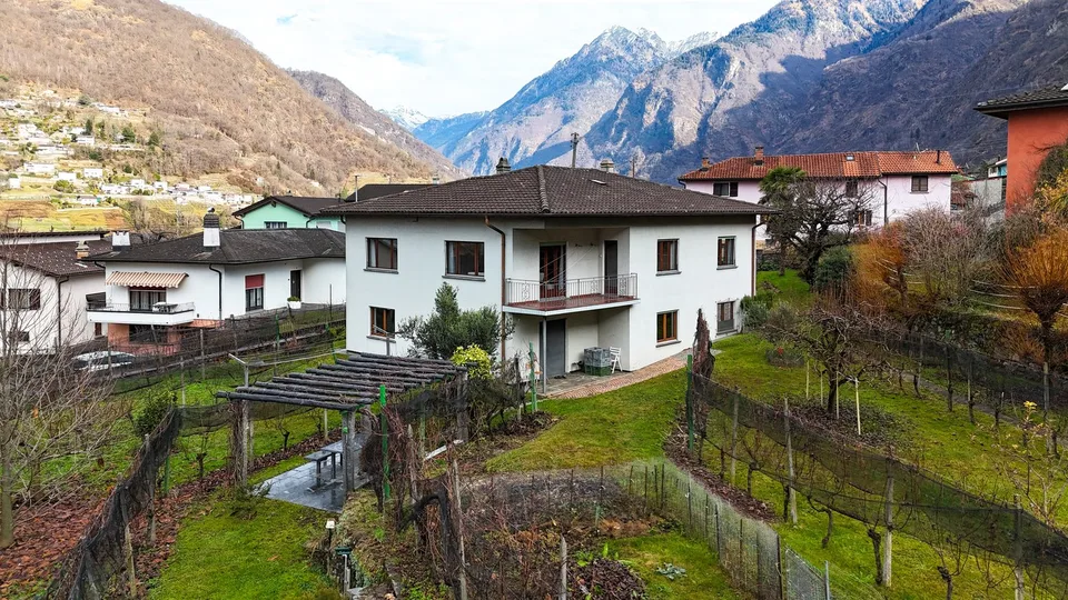 Grande maison avec jardin à Roveredo