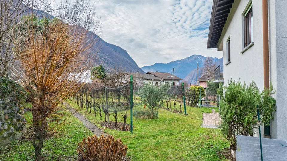 Großes Haus mit Garten in Roveredo – Foto 11 von 30