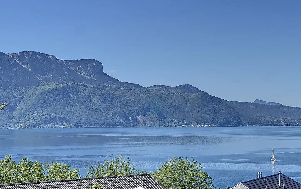 8 min. de Vevey centre, 3 villas de 5.5 pces - vue panoramique - quartier calme