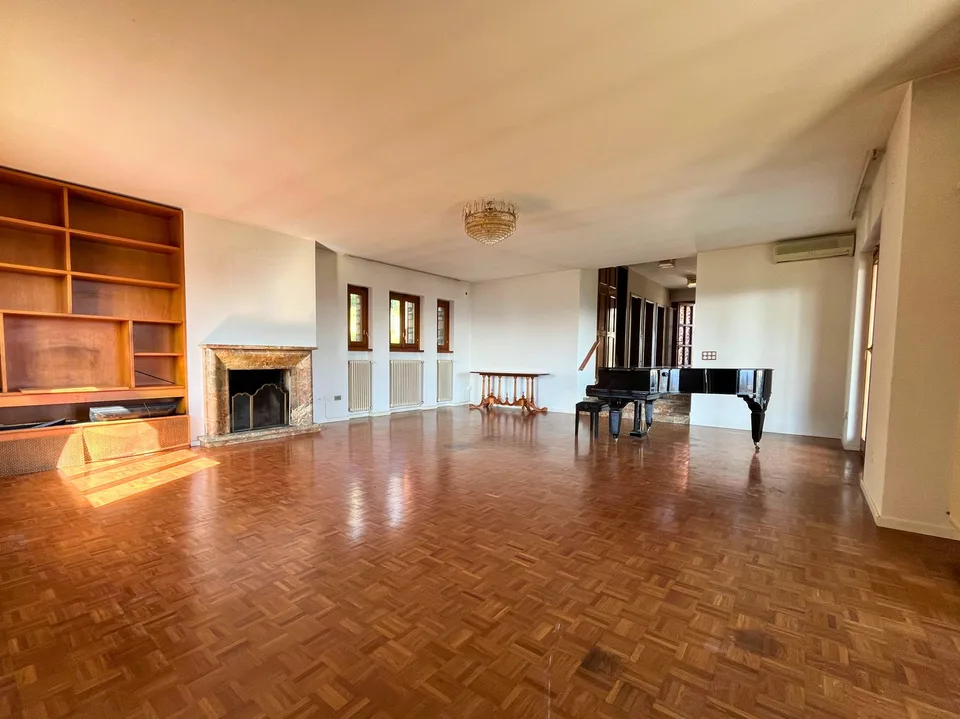 Prächtiges Zweifamilienhaus mit Pool und offenem Blick – Besazio – Foto 13 von 18