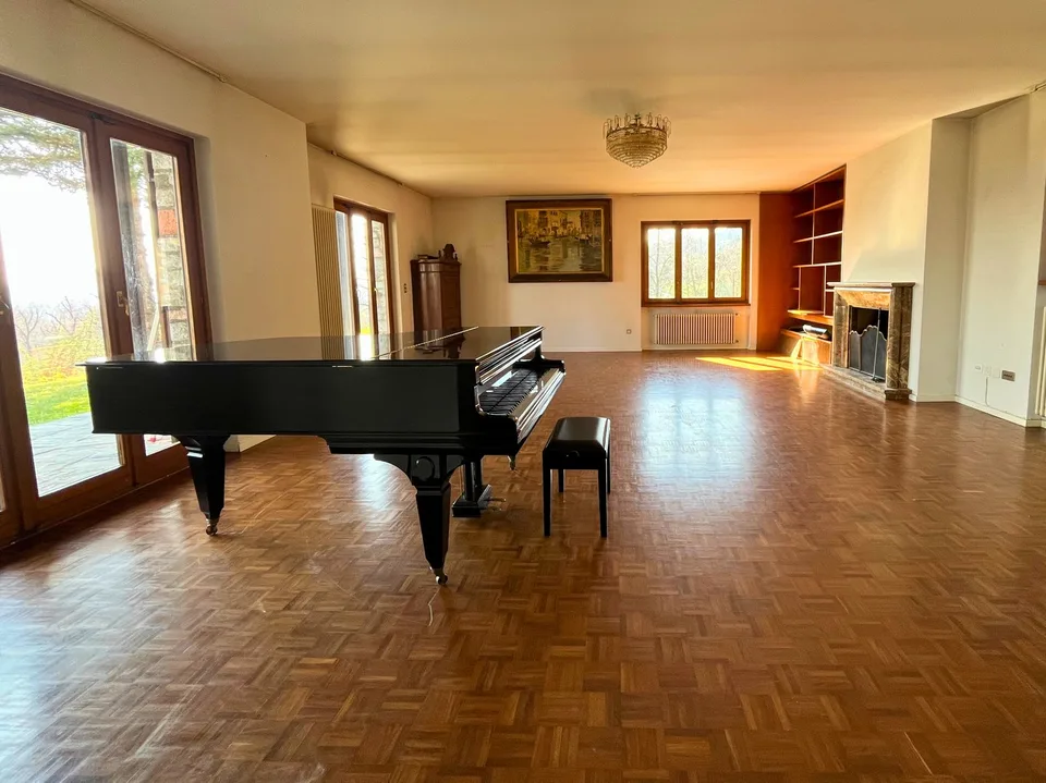 Prächtiges Zweifamilienhaus mit Pool und offenem Blick – Besazio – Foto 12 von 18