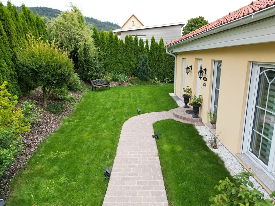 Casa unifamiliare di 8,5 locali con piscina e vista panoramica a Stüsslingen