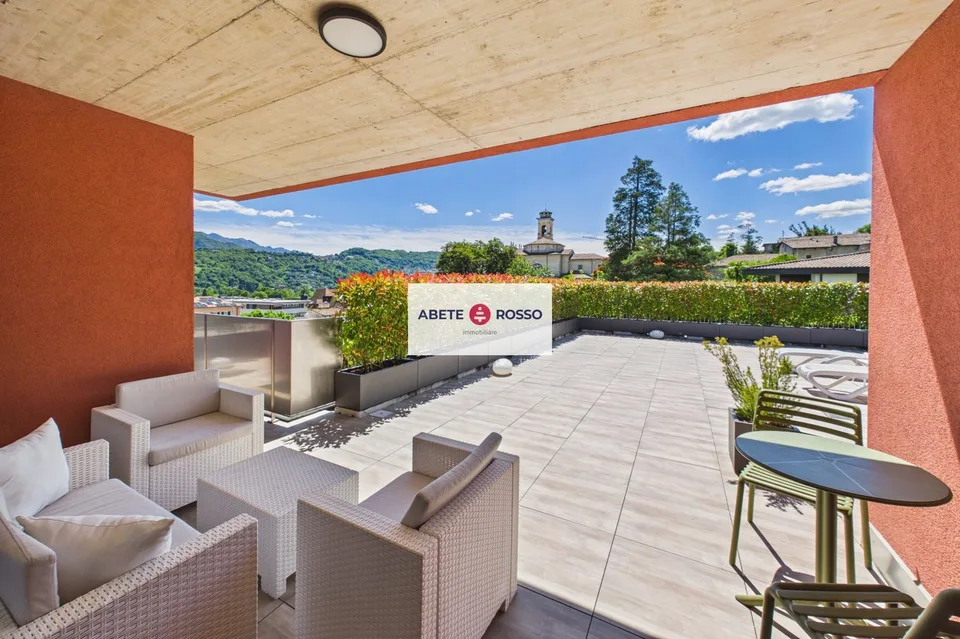 Prächtiges Dachgeschoss mit 4,5 Zimmern, großer Terrasse und modernen Ausstattungen. – Foto 8 von 30