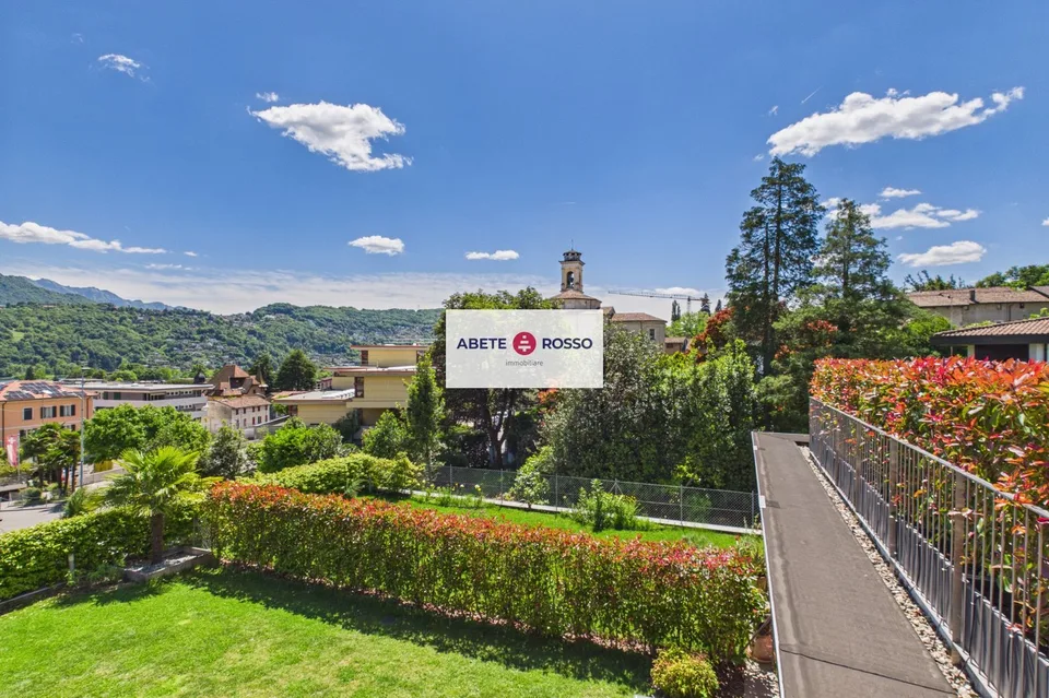 Prächtiges Dachgeschoss mit 4,5 Zimmern, großer Terrasse und modernen Ausstattungen. – Foto 7 von 30